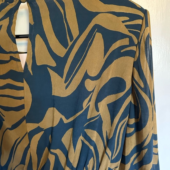 Lexbreezy Hawaiian long sleeve wrap dress - Picture 5 of 6